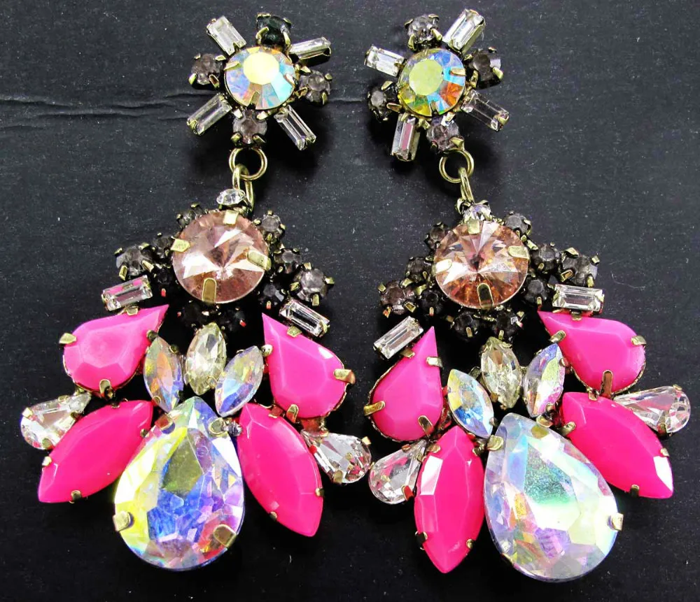 huge handmade recommended Women's fashion earrings New arrival brand sweet metal with gems stud crystal earring for women girls