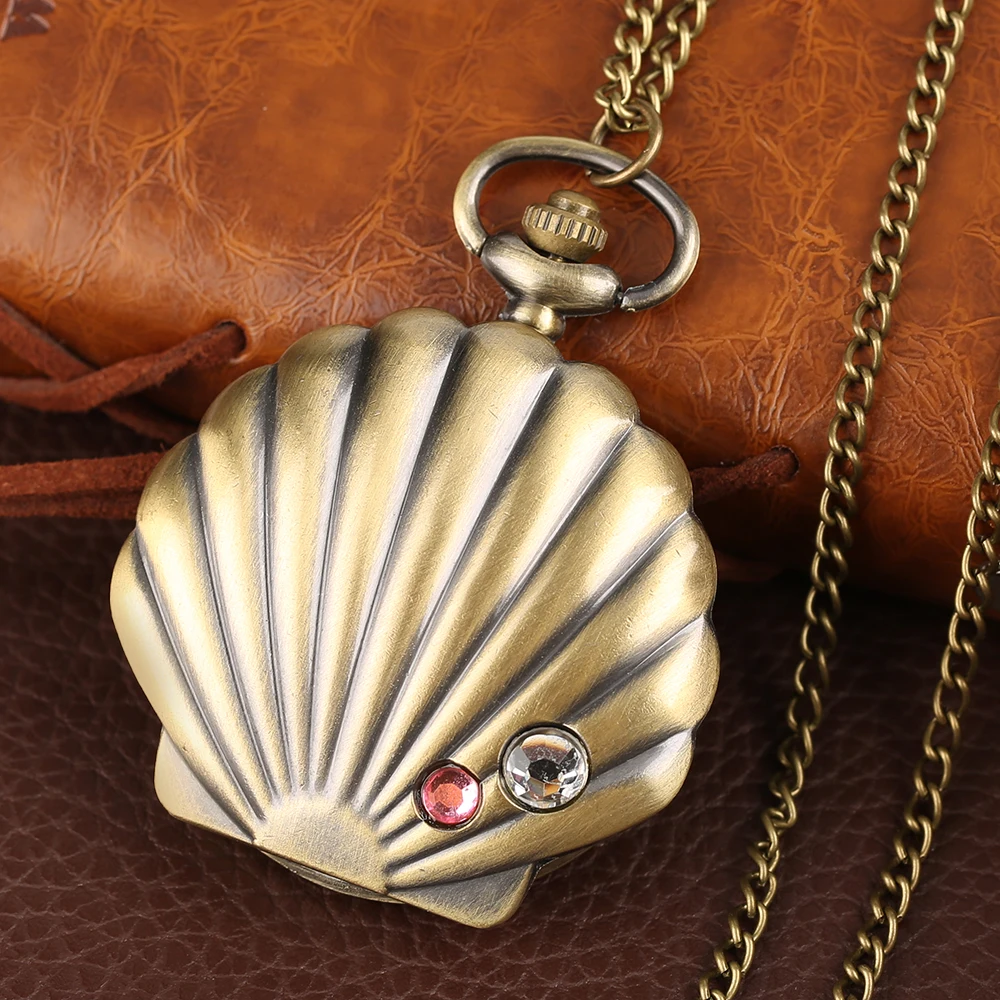 Mermaid Shell Pocket Watch Unique Glossy Metal Scallop Case Pendant Necklace Delicate Ladies Clock Beautiful Gifts for Girl Xmas