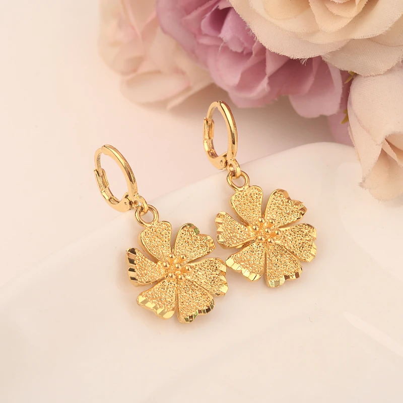 Dubai Gold Color Flower Jewelry Sets for Women 18K Plating Earrings and Pendant with Necklace Fashion Party Jewelry