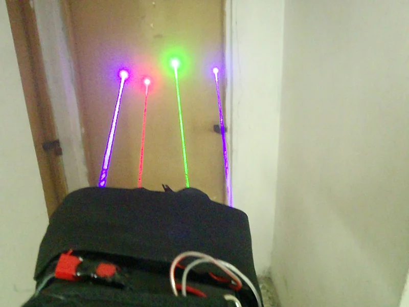 Free Shipping 3 Color LED Laser Gloves Green Blue Red Light 445-650nm Dancing Stage Show DJ Club Party Disco Show Rechargable