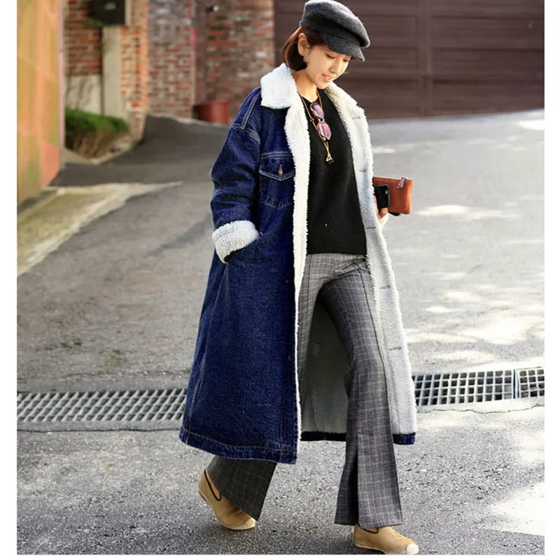 Winter New Denim Jeans Jacket Velvet Thick Coat Women\'s Warm Loose Overcoat Lamb Cotton Coat Long Jacket W402