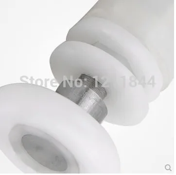 Old fashioned circular arc shower room pulley small wheels roller shower room bathroom cabinet wheels -