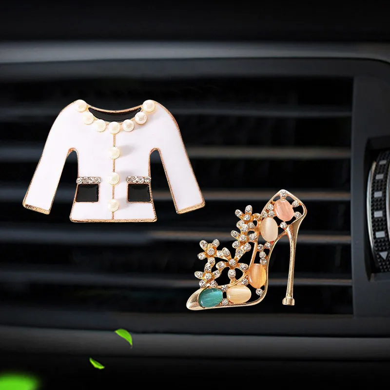 

Clothes and high heels modelling car Perfume clip air conditioner outlet air freshener in the automobile air freshener diffuser