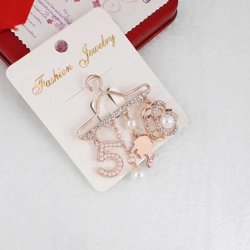 Fashion Brooch Pin Generous Pearl letter Brooch Pin Scarf Pin Top Fashion N5 Brooch For Women