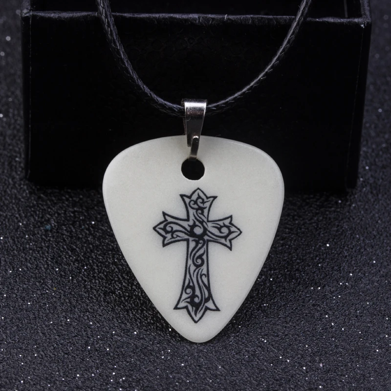 SOACH 2016 new guitar pick necklace the flag cross-shaped pattern dial pendant necklace 1mm guitar picks pendant