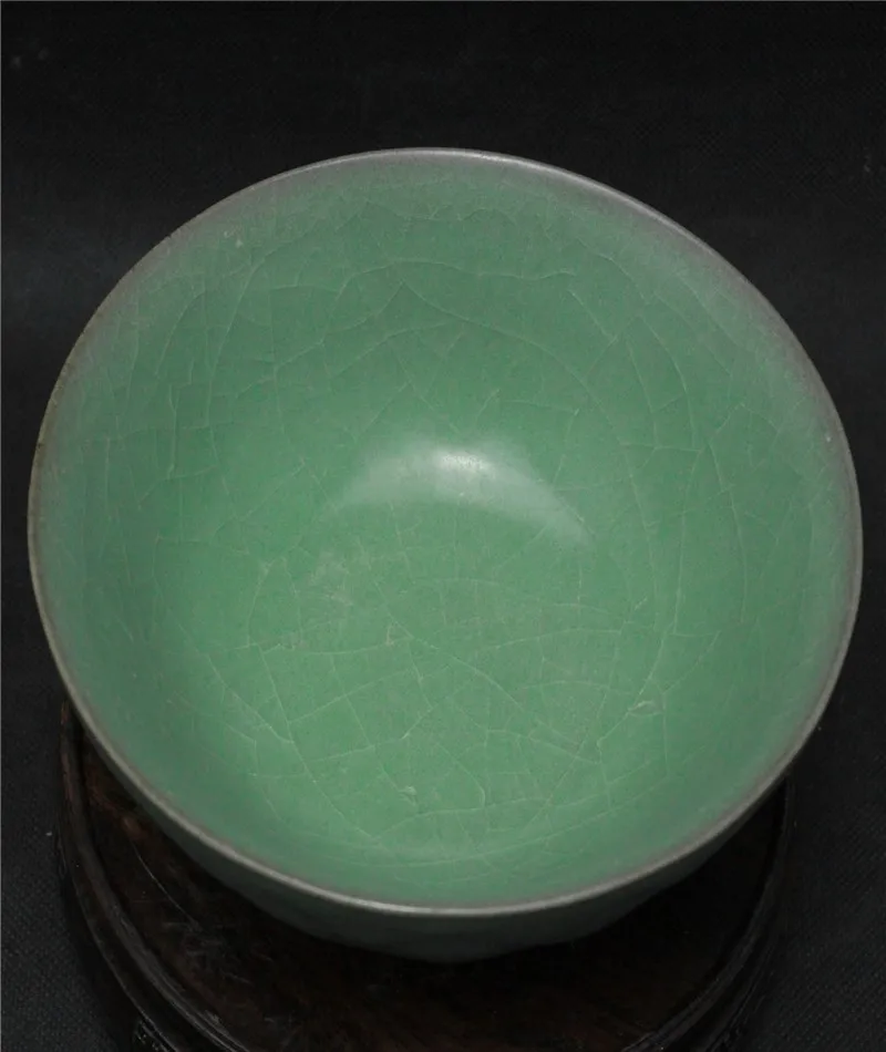 

Rare Song Dynasty(961--1275)Longquan Kiln porcelain bowl,Celadon Green Glaze,best collection & adornment, Free shipping