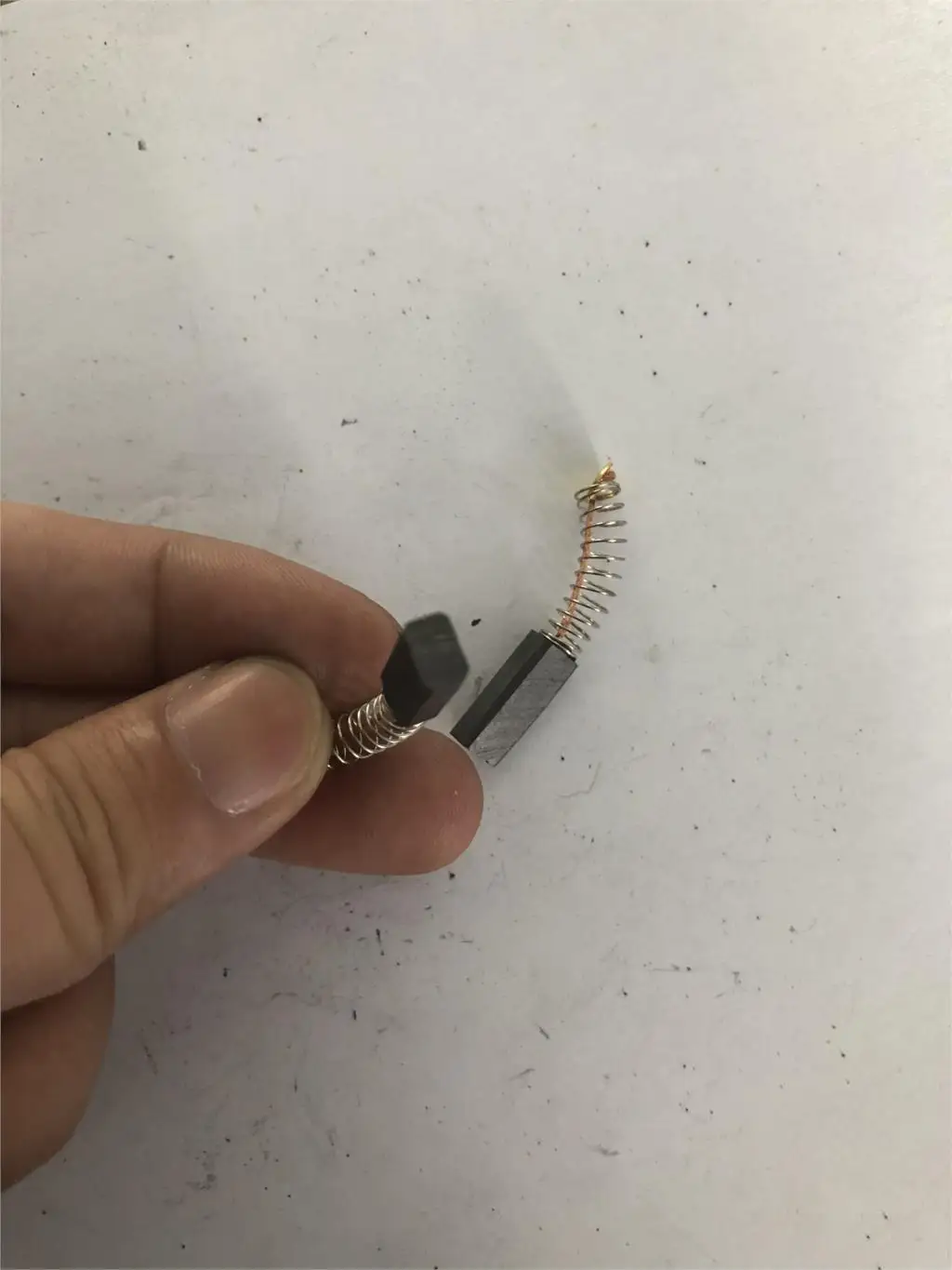 2 PCS Komponen Listrik Pengganti Alat Listrik Motor Carbon Brush 4 Mm X 6 Mm X 15 Mm 0.16" X 0.24 "X 0.5" LF1