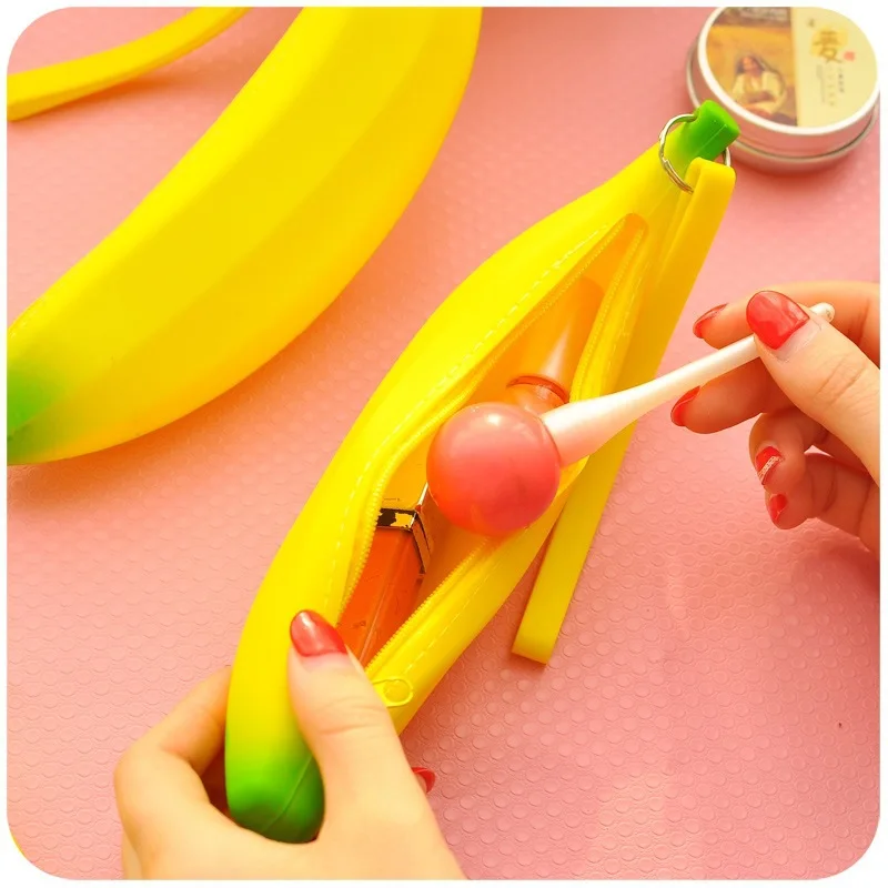 Novelty Portable Silicone Banana Keychain Pencil Case Storage Coin Purse Pouch Woman Lipsticks Handbag Office School Stationery