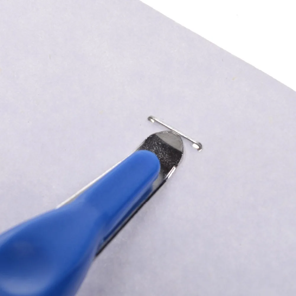 Pack of 3pcs Random Color Arc Staple Remover