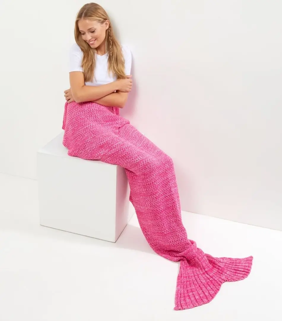 CAMMITEVER Soft Knitted Mermaid Tail Blanket Sleeping Bed Handmade Crochet Anti-Pilling Portable Yarn Blanket Birthday Gift