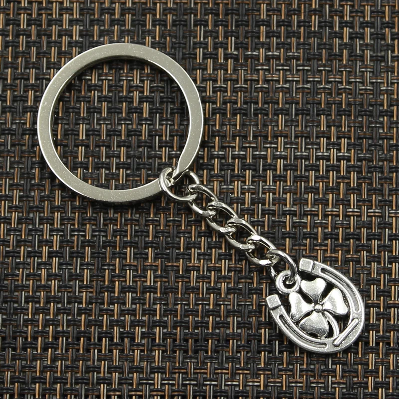 New Fashion Keychain 18x15mm Horseshoe Lucky Clover Pendants DIY Men Jewelry Car Key Chain Ring Holder Souvenir For Gift