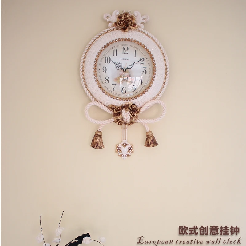 Watch the European creative living room wall clock wall clock quartz clock mute American Pastoral fashion personality retro big