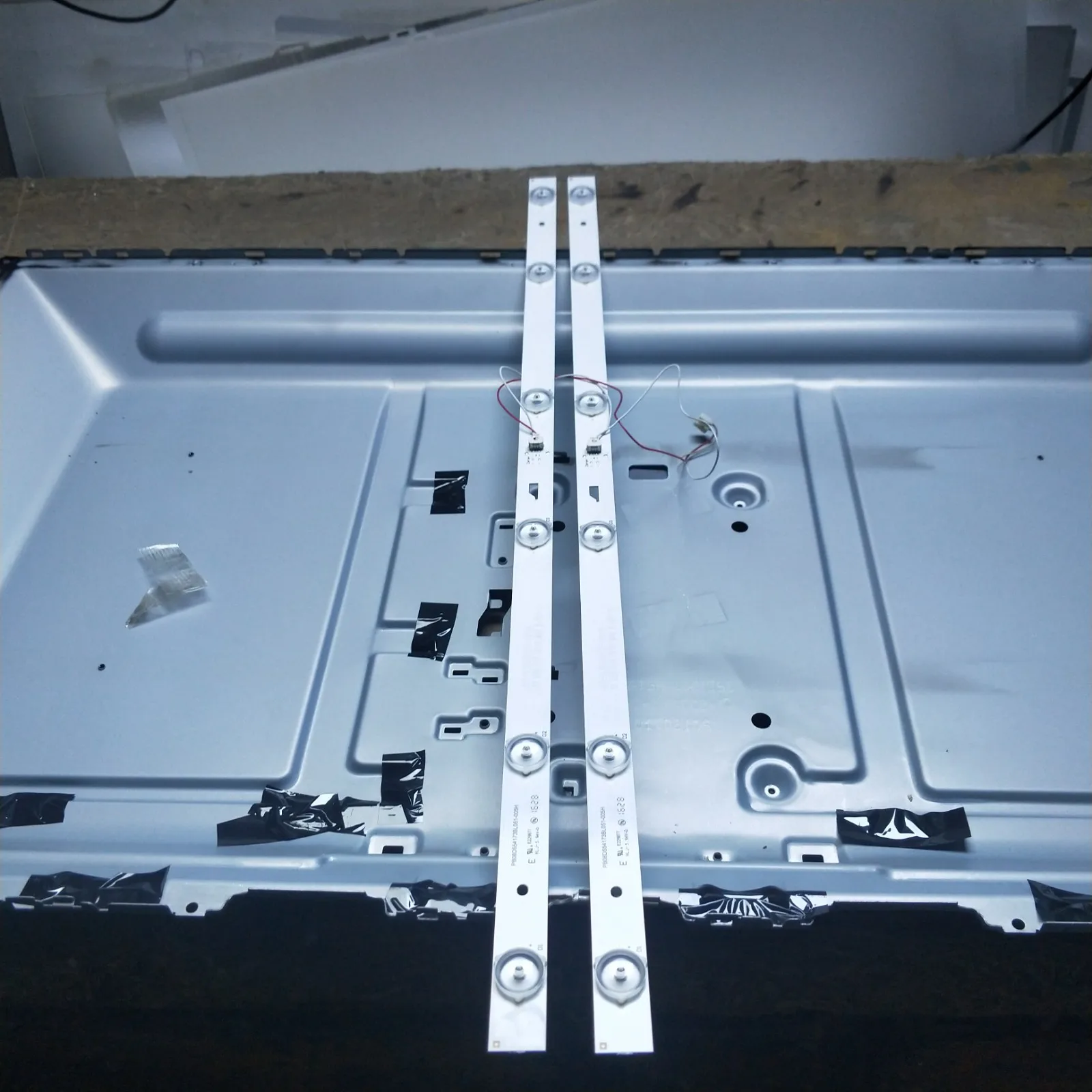 

2 шт./лот для ЖК-панели T32ALZ T32N 4C-LB320T-GY6 6 светодиодов 100% Новинка 55,5 см