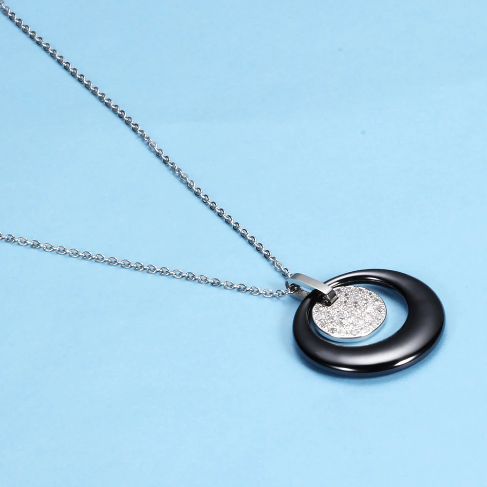 New Fashion Double Layers Circle Ceramic Pendant Necklace With AAA Cubic Zirconia Black and White Ceramic Necklace for Wedding