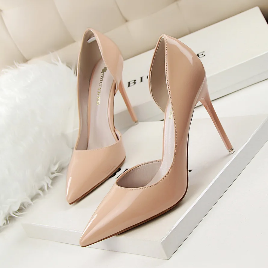 New 2022 Women pumps Elegant pointed toe patent leather office lady Shoes Spring Summer High heels Wedding Bridal Shoes