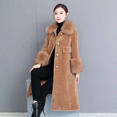 Real fur coat sheep shearing coat women 2018 autumn and winter new long style big yards fake fox fur collar lamb fur coat