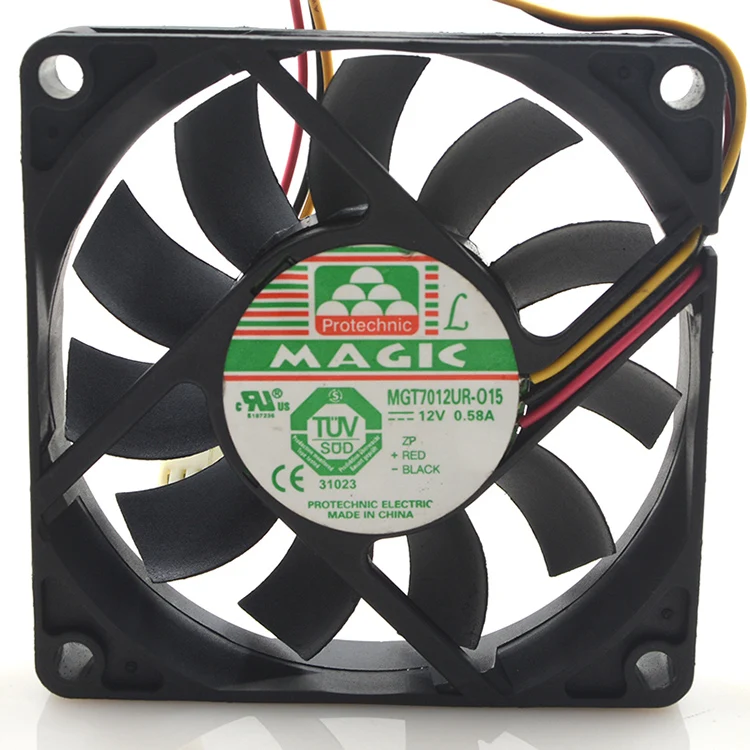 

MAGIC MGT7012UR-O15 Server Cooling Fan DC 12V 0.58A 70x70x15mm 3-wire