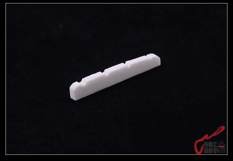 1 Piece GuitarFamily Real Slotted Bone Nut For Four Strings Bass ( 38MM / 43MM * 3.5MM * 6MM/6.5MM )