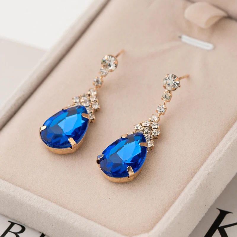 YFJEWE Fashion Colorful Shiny Rhinestone Water Drop Earrings for Women Elegant Dangle Earrings Jewelry Christmas Gifts E038