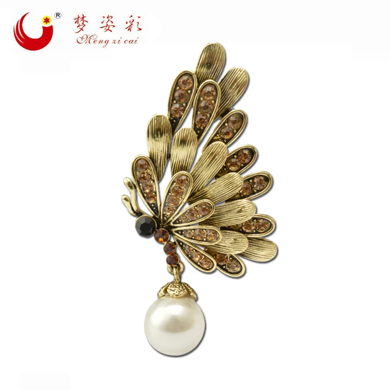 MZC New Arrival Vintage Gold Broach Pins Femal Broches Simulated Pearl Rhinestone Butterfly Brooch For Women Hijab Pins X1731