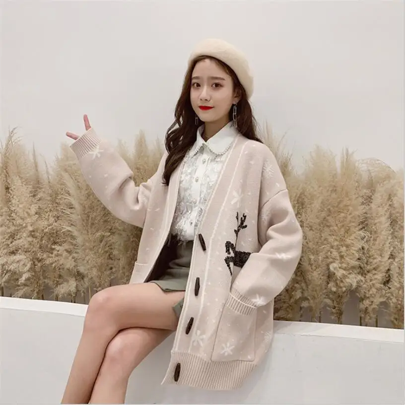 2019 spring thick sweater coat female Korean fashion casual deer print horn buckle knit cardigan loose lazy style sweater