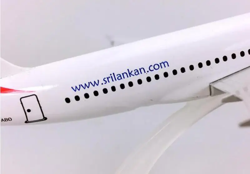 20cm Aircraft Airbus Sri Lanka A320 SriLankan Airlines Alloy Plane with Wheel Model Toys Children Kids Gift for Collection