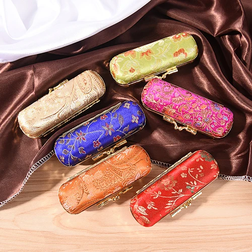 1Pcs Embroidered Coin Lipstick Case Bags Holder With Mirror Flower Design Lipstick Case Box Hasp Cosmetic Bags Random Color