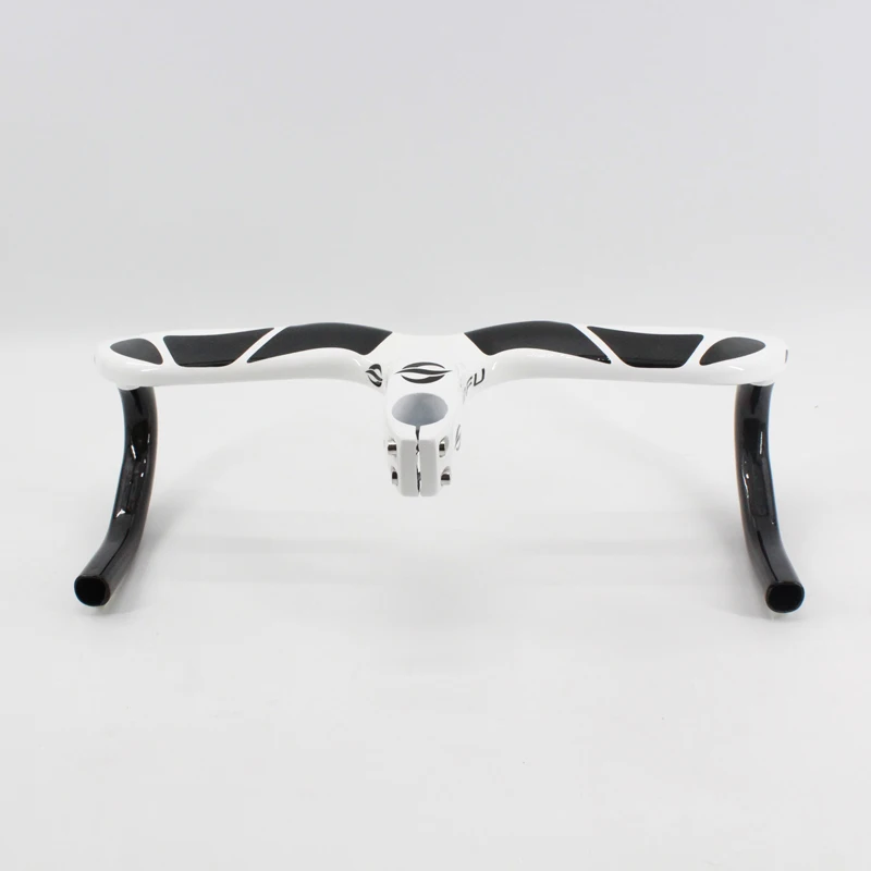 真新しい白色 QILEFU フルカーボン自転車ハンドルバーロードバイク