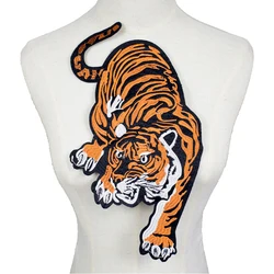 Animale Tigre Del Ricamo di Applique Patch Sew on Toppe E Stemmi per Abbigliamento Fai da Te Cucito Mestiere di Riparazione Accessori di Abbigliamento NL275