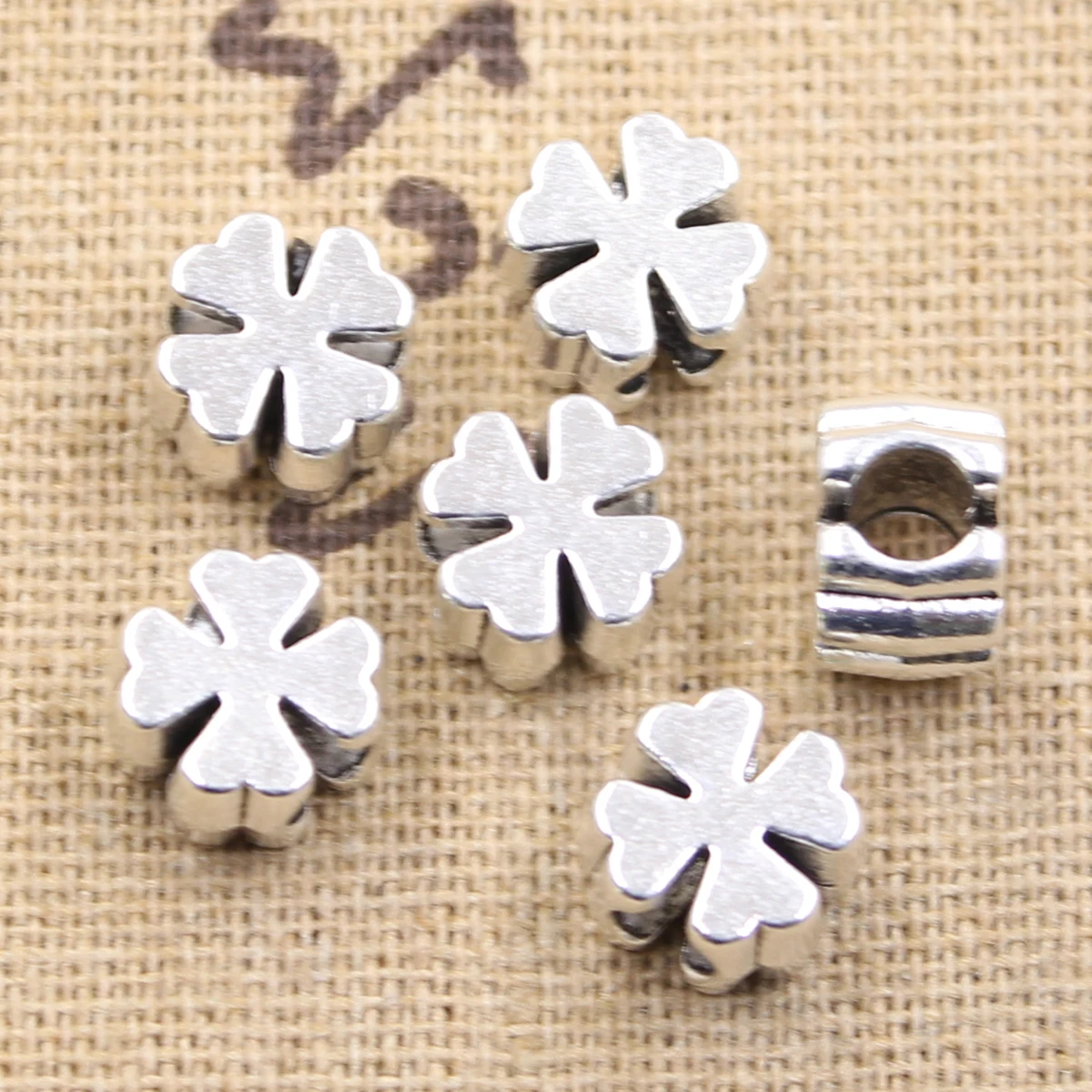 15pcs 10x10x7mm Cross Clover 4mm Big Hole Antique Silver Color Beads Charms Fits Diy Charms Bracelet Jewelry Beads