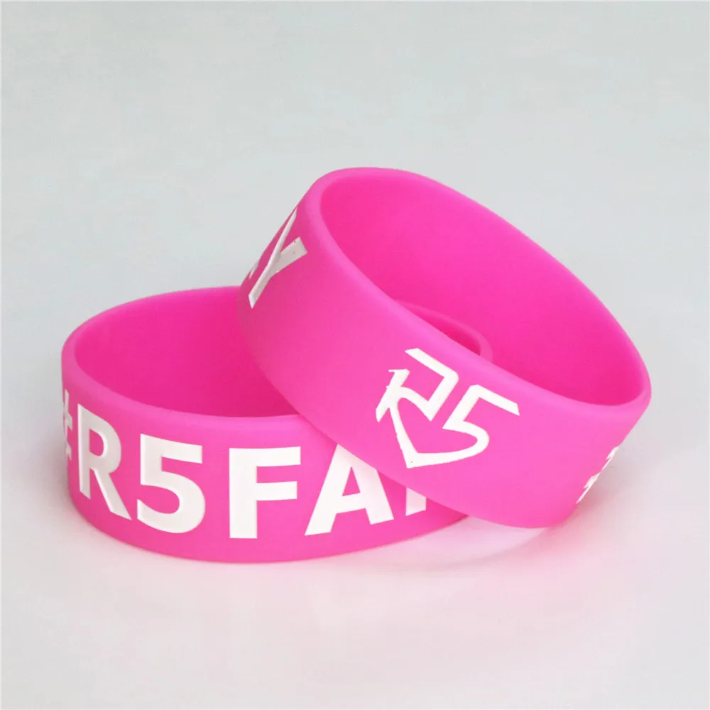 Fashion 1PC R5 Family Silicone Wristband 1\