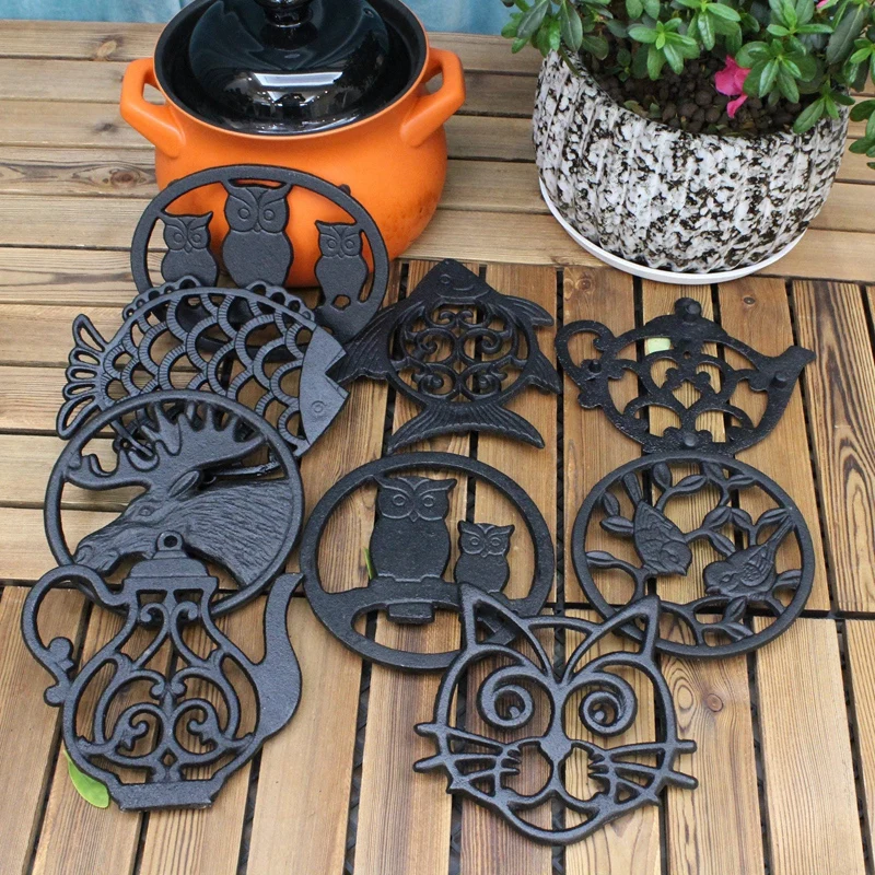 Antique Bird Cat Fish Owl Teapot Reindeer Fleur De Lis Designs Cast Iron Heat Insulation Table Decor Placemat Plate