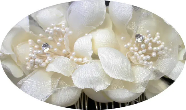 White yarn flower hair comb style headpiece soft tiara for bride wedding hair accessories