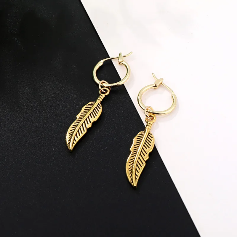 1Pair Bohemia Simple Personality Feather Leaves Dangle Earing With Pendant Gold Color Leaf Drop Earrings for Women Jewelry E71