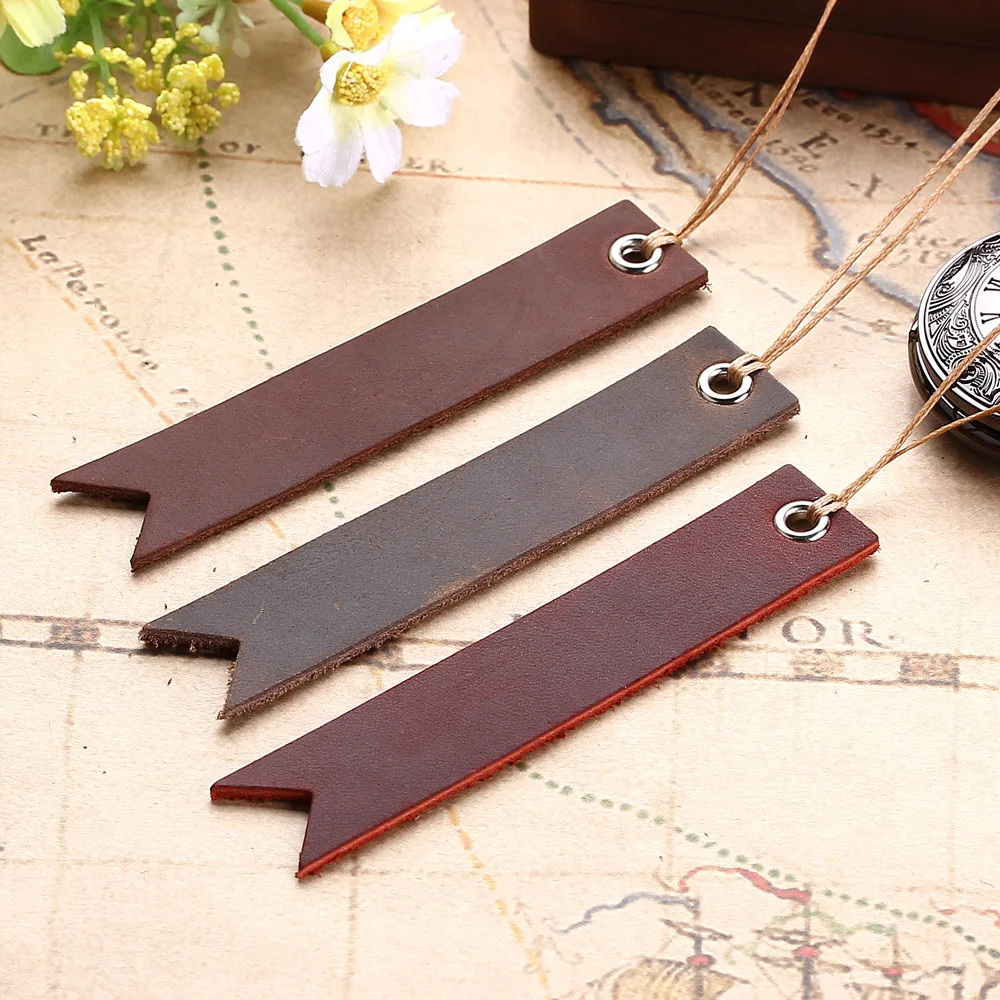 Robrasim 2 PCS Vintage Leather Bookmark, Christmas Present, Birthday Anniversary Gift Custom Book Mark