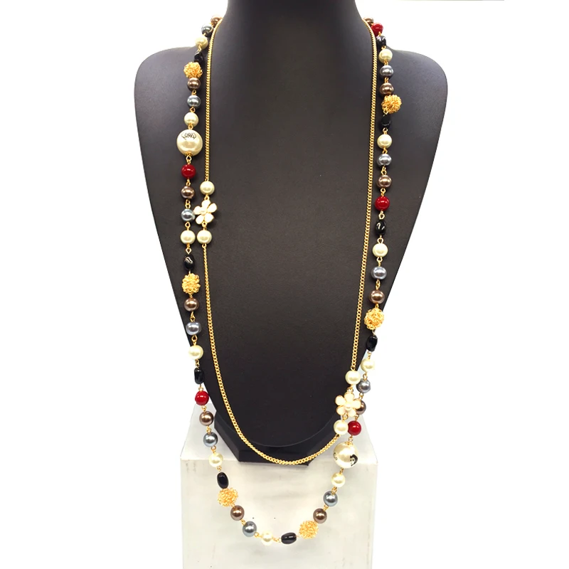 Collar largo de perlas acrílicas con lazo número 5 para mujer, cadena de suéter de marca de lujo, collar de hebra, joyería de Camelia