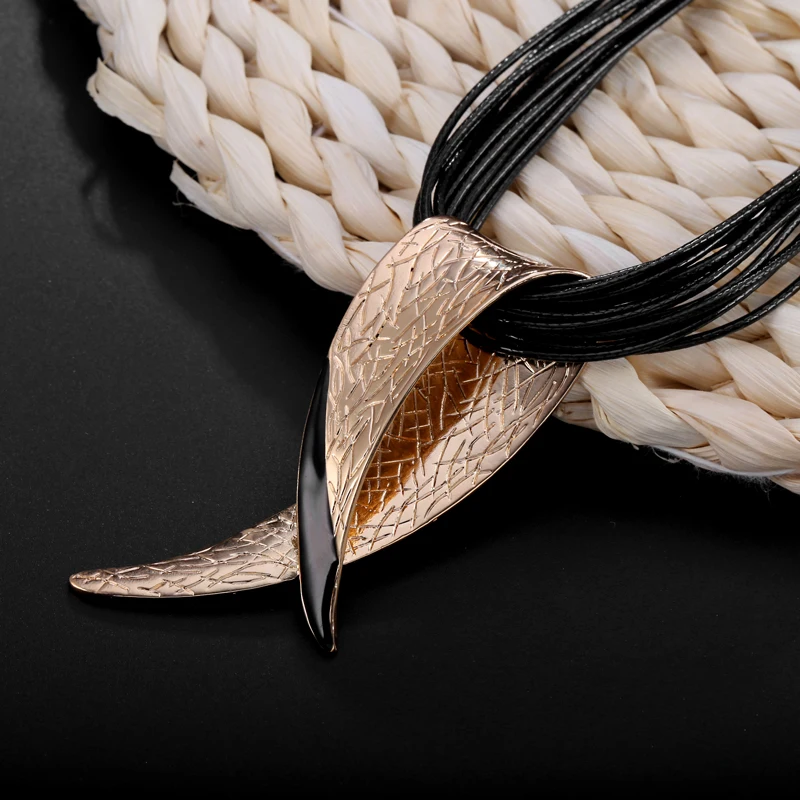 

Vintage Black Leather Chain Short Necklace Choker Silver Plated Alloy Big Pendant Necklace For Women Gifts Gothic Metal Jewelry