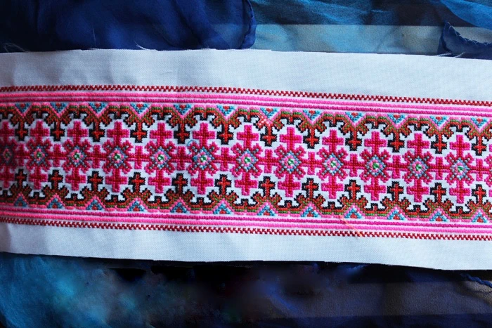 1yard Miao Stitch Embroidery Fabric Lace Trim 10cm Dress Collar Ribbon Tape Webbing Ethnic Tribal Thai Boho DIY Gypsy Accessory