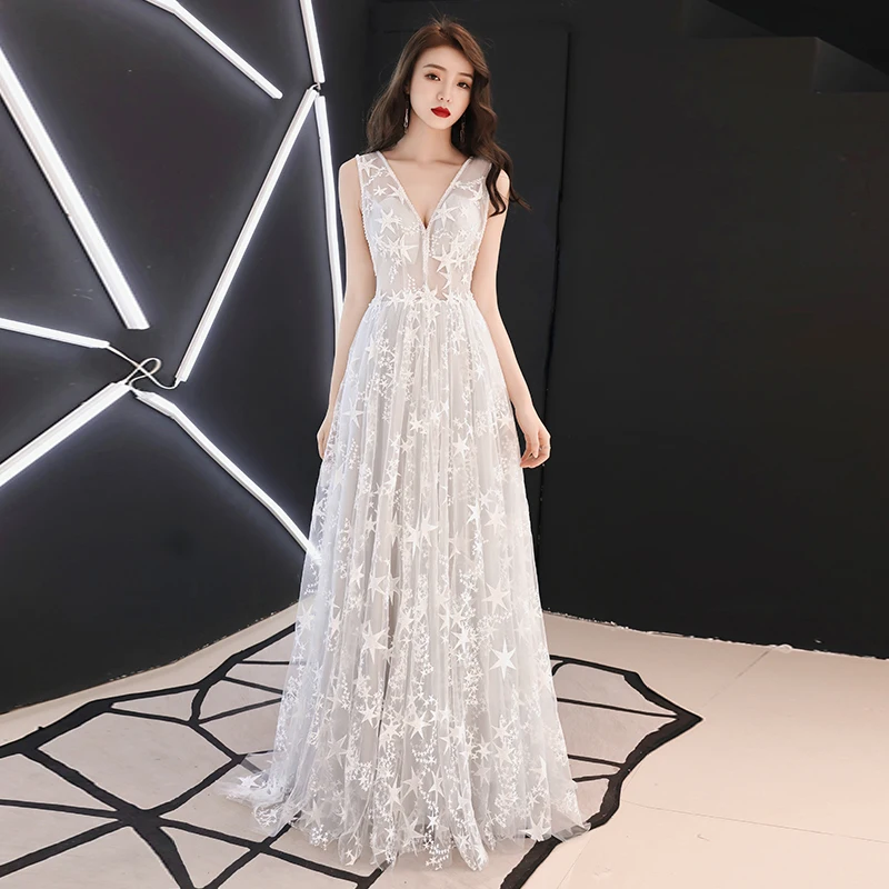 

Aswomoye Elegant A-Line Evening Dress 2018 New Illusion V-Neck White Special Occasion Dress Appliques PromDress robe de soiree