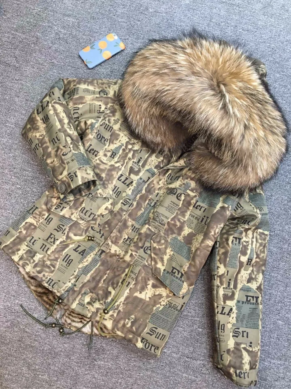 British Style Trendy Parka Khaki Alphabet Pattern Short Cotton With Natural Color Faux Fur Lining Women And Men Overcoat