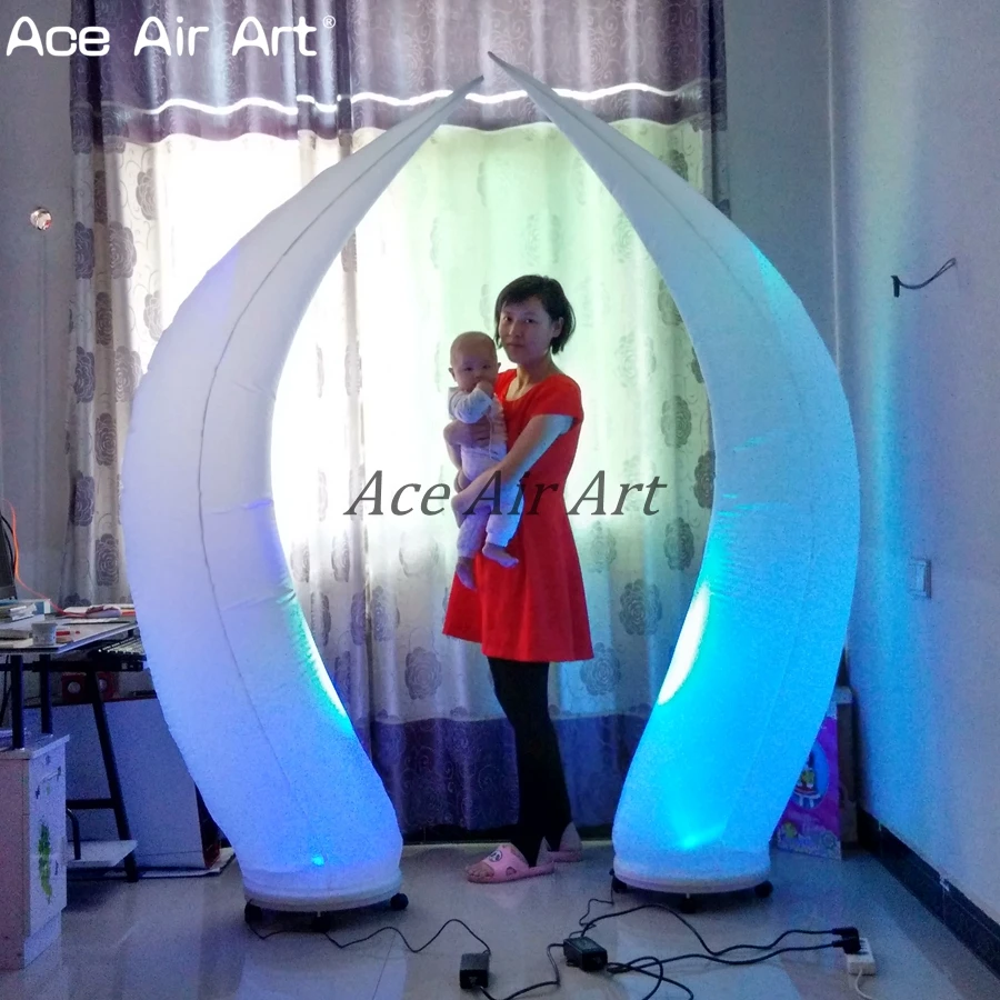 Inflatable cone for wedding stage decoration, beautiful led inflatable cone, illuminated Horn/curved pillars with RGB lights