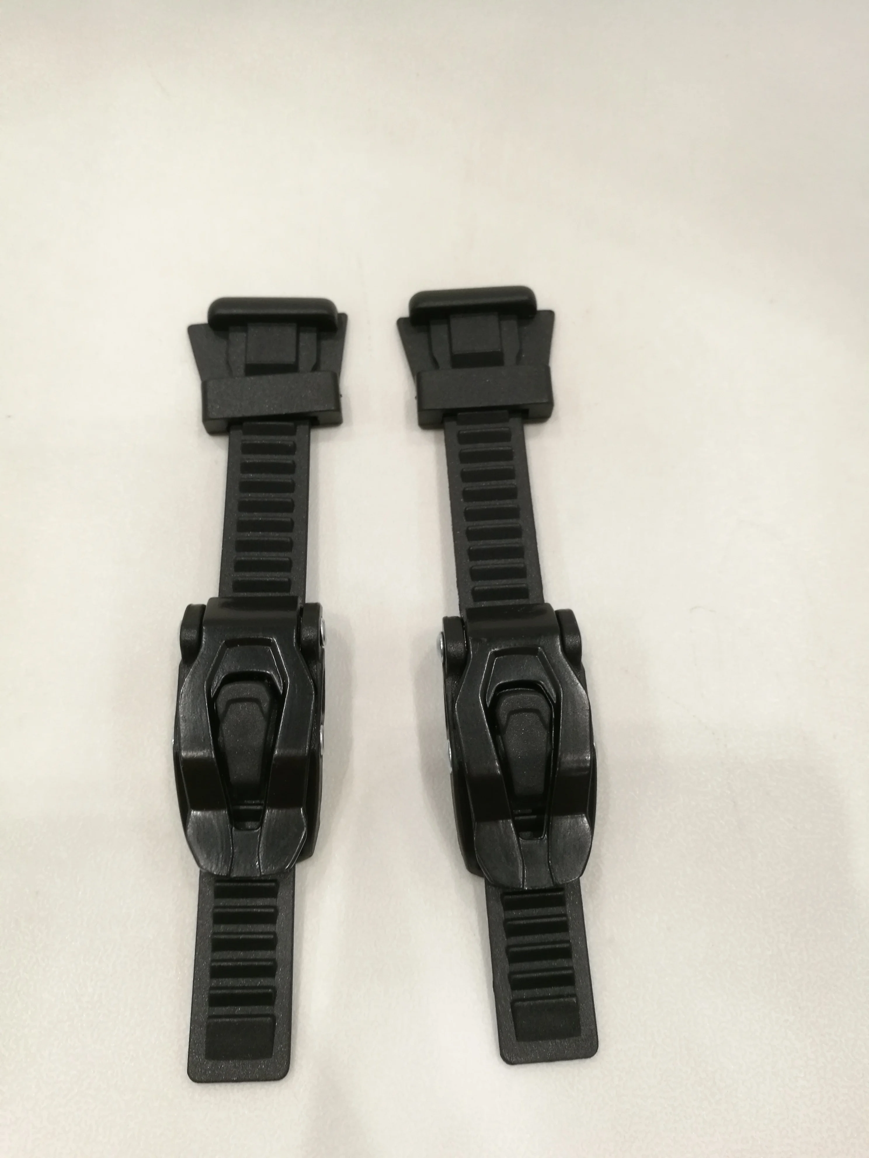 Free shipping  Inline Skates Buckle one pair