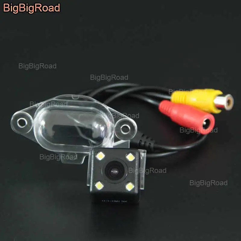

BigBigRoad Car Intelligent Dynamic Track Rear View Camera Night Vision Backup Camera For Nissan NV200 Evalia Terrano 1995~2005