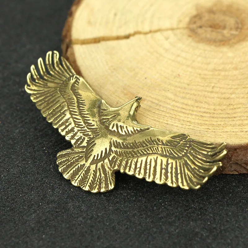 Copper Big Wings Eagle Keychain Pendants Retro Brass Animal Statue Key Chain Pendant Home Decoration Desk Ornament Festival Gift