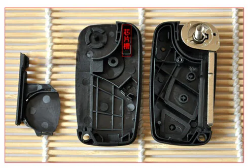 Replacement Car Key Case For Fiat Punto Grande Flip Remote Key Shell 2 Buttons with battery holder on the Back