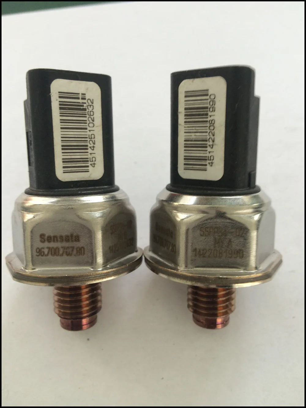 Malaysia Sensata 100% Original Fuel rail pressure sensor /pressure switch  55PP34-02   9370076780