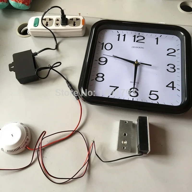 Escape Room takagism game props  wireless clock put the right time to open the lock