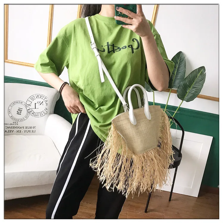 The new raffia woven bag shoulder slanting straw bag 2024 new high quality tassel bag, straw handbag for women,