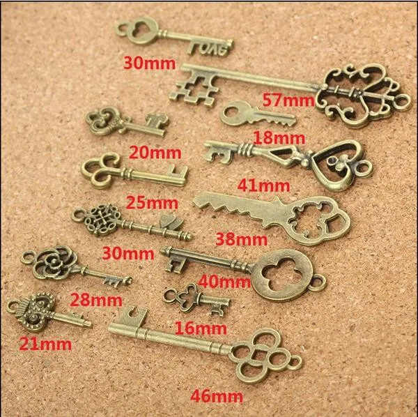 39pcs/Lot Vintage Metal Mixed Keys Charms Key Pendants Necklace DIY Decoration Retro Handmade Crafts Jewelry Accessories