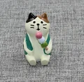 Lucky Cat Eating